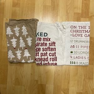 Crate & Barrel Christmas Dishtowel Set